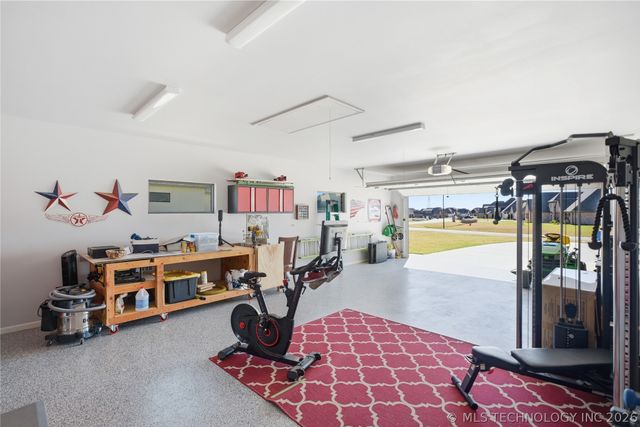 6907 E 91st Street North N, Owasso, OK 74055