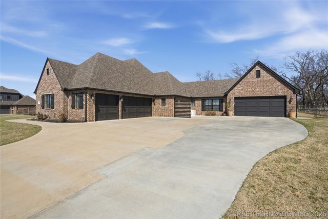6907 E 91st Street North N, Owasso, OK 74055
