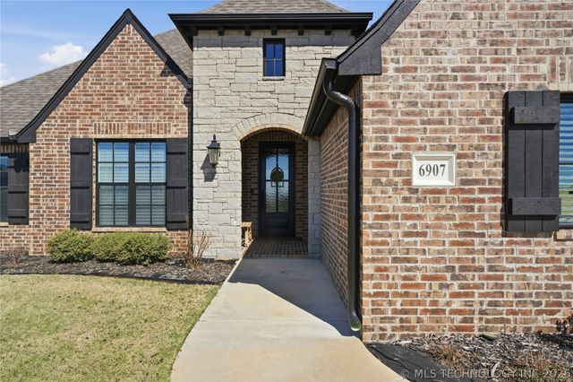 6907 E 91st Street North N, Owasso, OK 74055