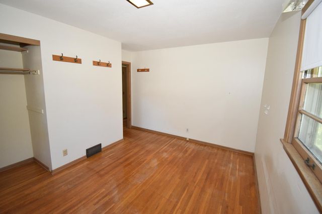 6536 Indiana Avenue N, Brooklyn Center, MN 55429