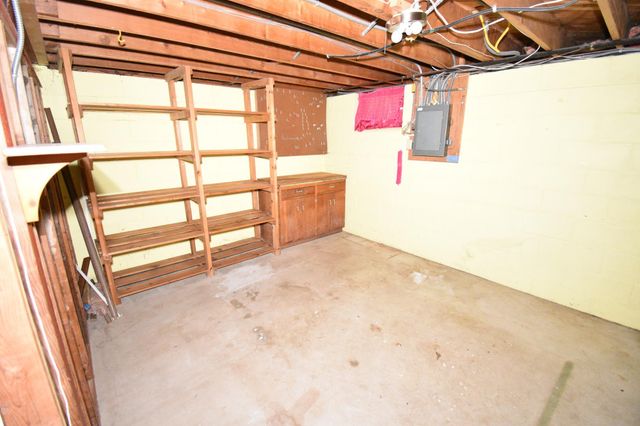6536 Indiana Avenue N, Brooklyn Center, MN 55429