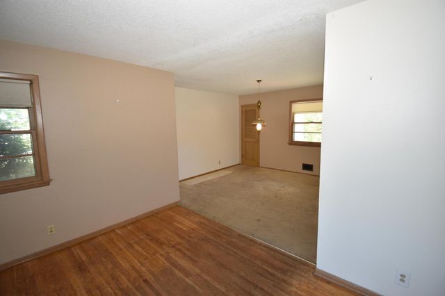6536 Indiana Avenue N, Brooklyn Center, MN 55429