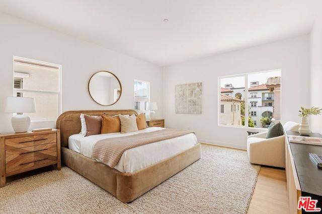 5736 S Celedon, Los Angeles, CA 90094