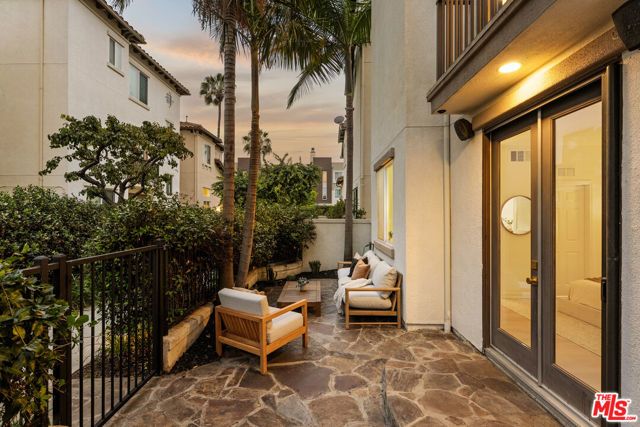 5736 S Celedon, Los Angeles, CA 90094