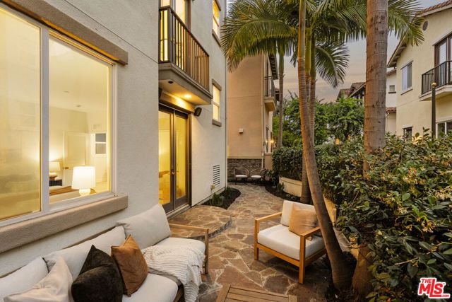 5736 S Celedon, Los Angeles, CA 90094