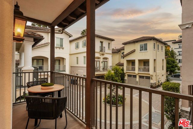 5736 S Celedon, Los Angeles, CA 90094