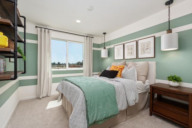 2083 N Wagon Lane, Clovis, CA 93619