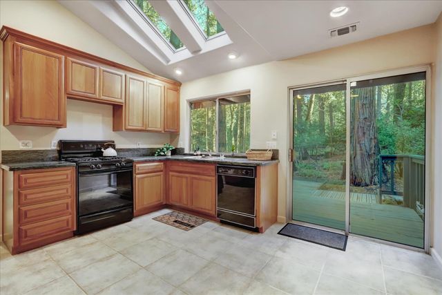 12593 Red Dog Rd, Nevada City, CA 95959