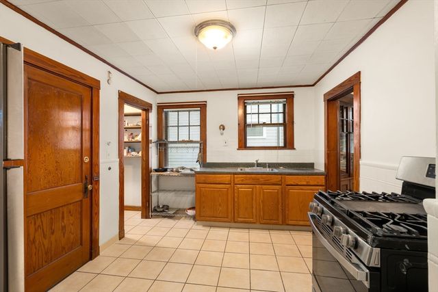 8-10 Henry Street, Brookline, MA 02445