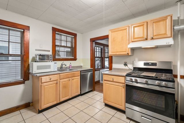 8-10 Henry Street, Brookline, MA 02445