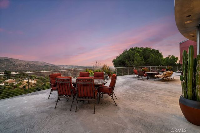 10182 Cowan Heights Drive, North Tustin, CA 92705