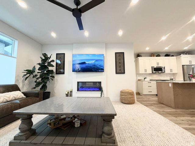 545 E 7215 S, Midvale, UT 84047