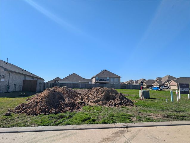 13225 Anchor Bay Drive, Texas City, TX 77568