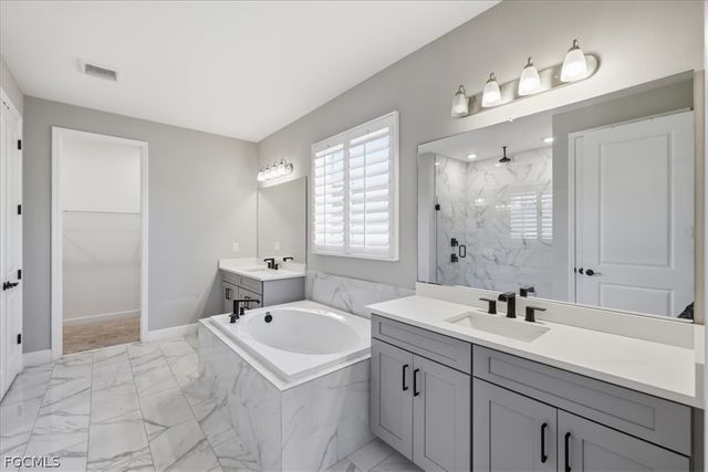 2038 Grove DR, Naples, FL 34120
