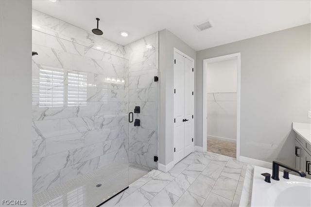 2038 Grove DR, Naples, FL 34120