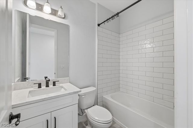 2038 Grove DR, Naples, FL 34120