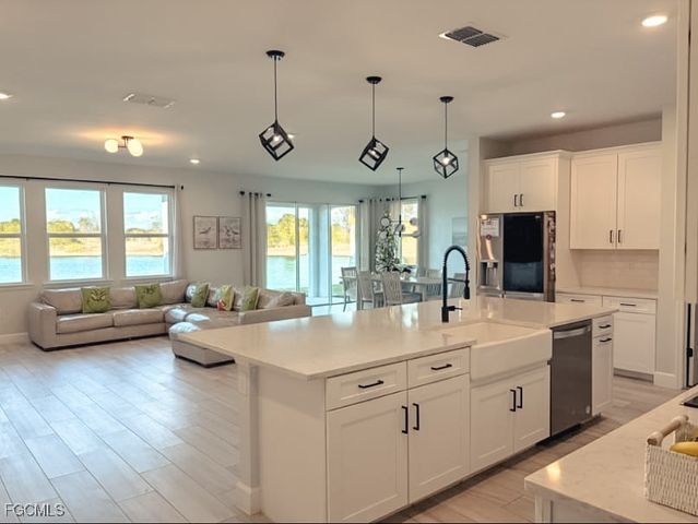 2038 Grove DR, Naples, FL 34120