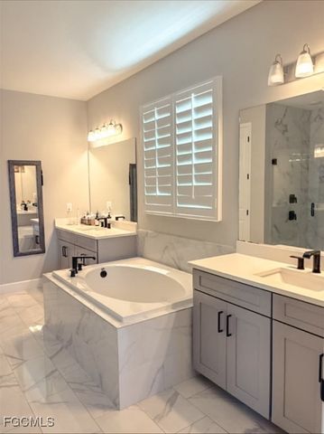 2038 Grove DR, Naples, FL 34120