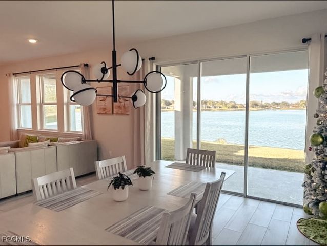 2038 Grove DR, Naples, FL 34120