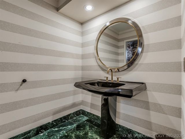 7426 S Gary Place, Tulsa, OK 74136