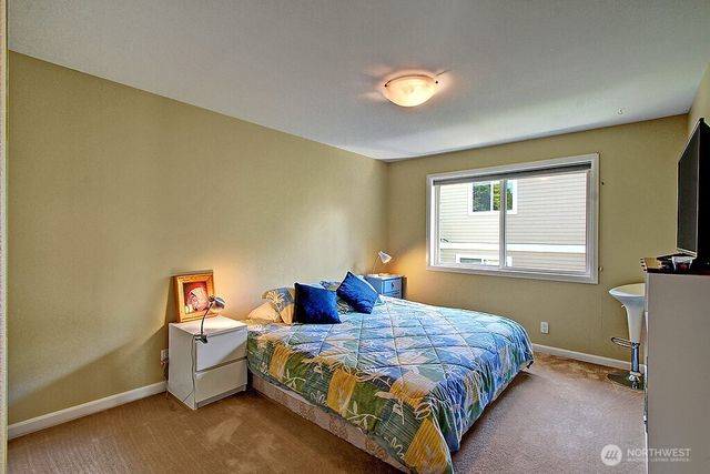 14 10th Place S, Kirkland, WA 98033