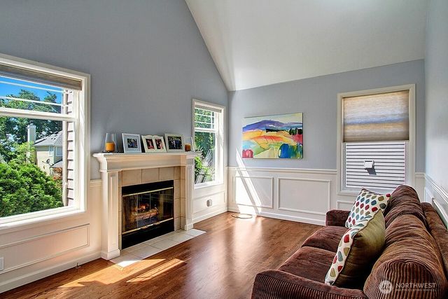 14 10th Place S, Kirkland, WA 98033