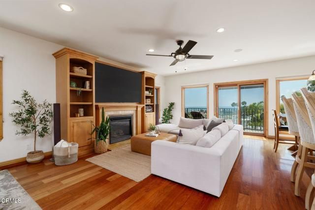 300 N Kalorama Street, Ventura, CA 93001