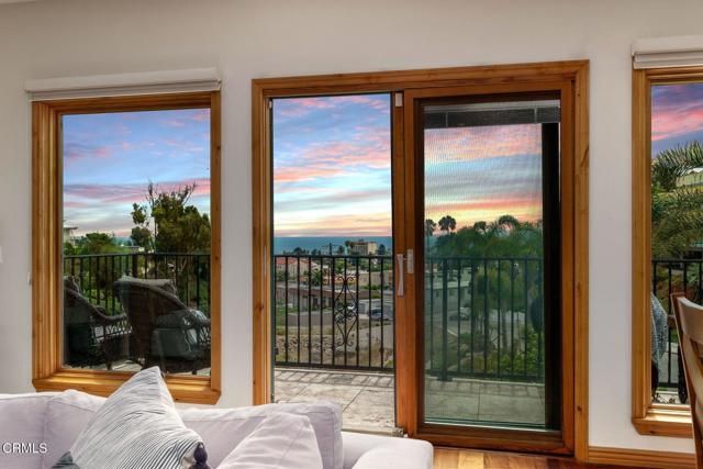 300 N Kalorama Street, Ventura, CA 93001