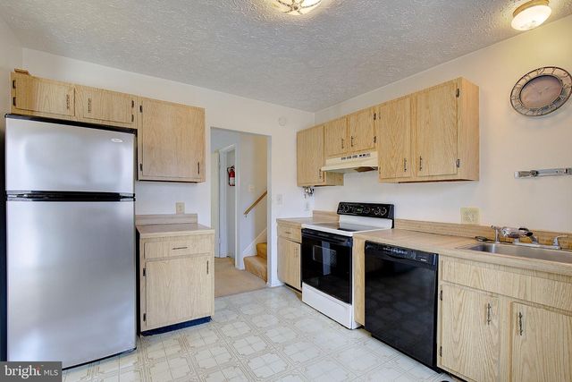 2200 HOLLY OAK CT, Waldorf, MD 20601