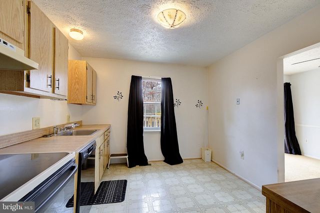 2200 HOLLY OAK CT, Waldorf, MD 20601