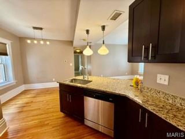 536 Rosedale Avenue 101, St Louis, MO 63112