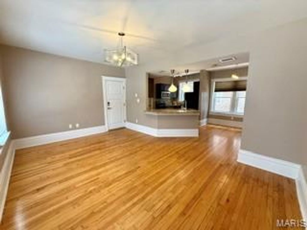 536 Rosedale Avenue 101, St Louis, MO 63112