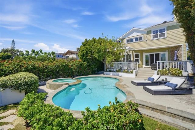 1038 Avenue D, Redondo Beach, CA 90277