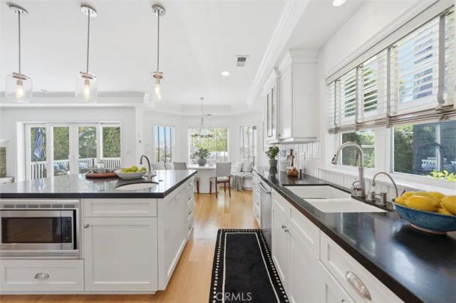 1038 Avenue D, Redondo Beach, CA 90277