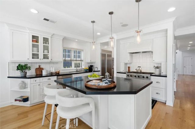 1038 Avenue D, Redondo Beach, CA 90277