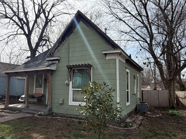 2019 N Howard Avenue, Springfield, MO 65803