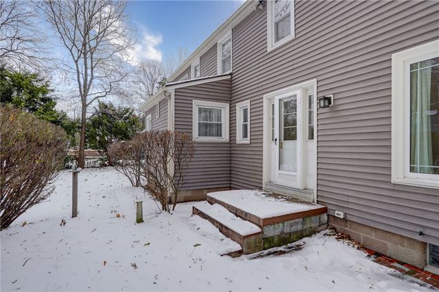 50 Rogers Parkway, Irondequoit, NY 14617