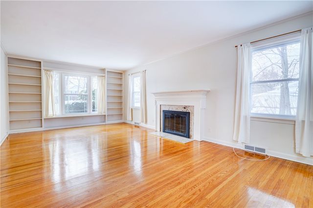 50 Rogers Parkway, Irondequoit, NY 14617