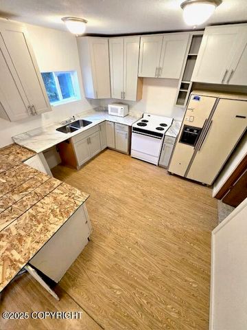 70820 Isabell Road, Anchor Point, AK 99556