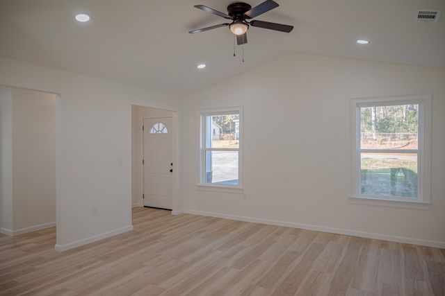 651 S Center Street, Spartanburg, SC 29301