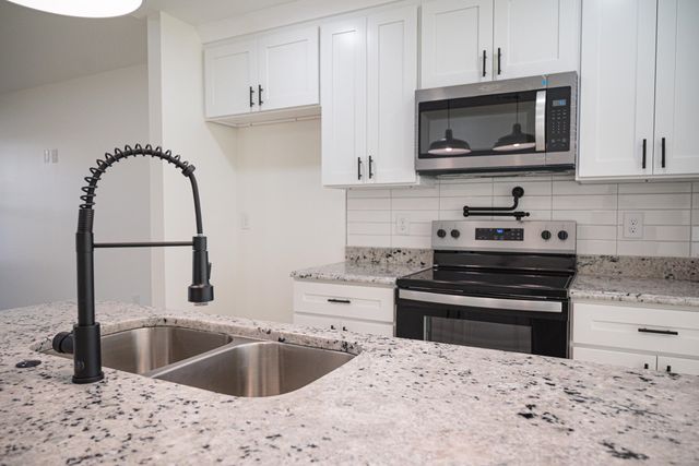 651 S Center Street, Spartanburg, SC 29301