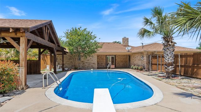 1101 Montego Road, Fort Worth, TX 76116