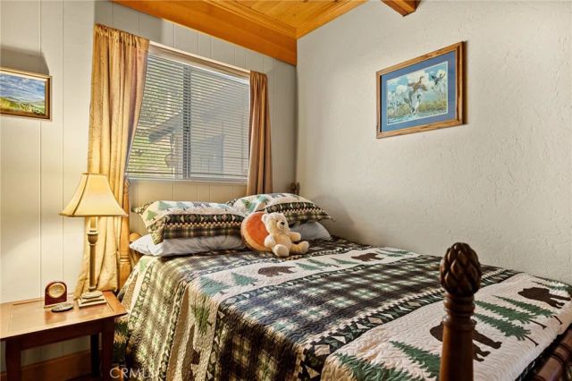 348 Brentwood, Lake Arrowhead, CA 92352