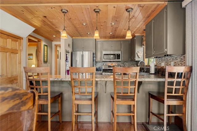 348 Brentwood, Lake Arrowhead, CA 92352