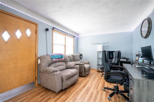 2908 Schultz Drive NW, Cedar Rapids, IA 52405