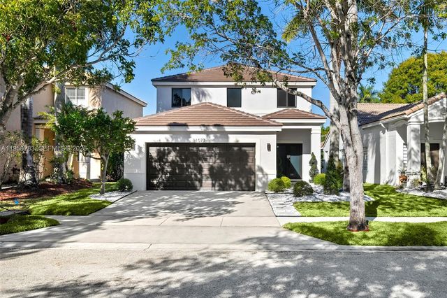 1077 Golden Cane Dr, Weston, FL 33327