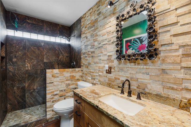 5 Cerrado Court, Santa Fe, NM 87508