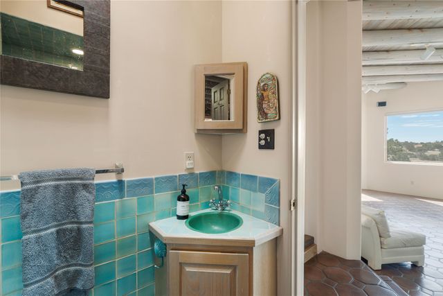 5 Cerrado Court, Santa Fe, NM 87508
