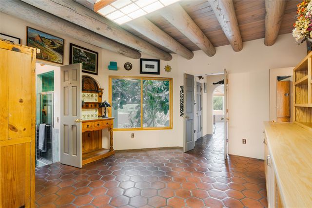 5 Cerrado Court, Santa Fe, NM 87508