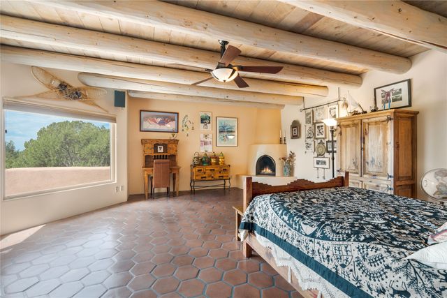 5 Cerrado Court, Santa Fe, NM 87508